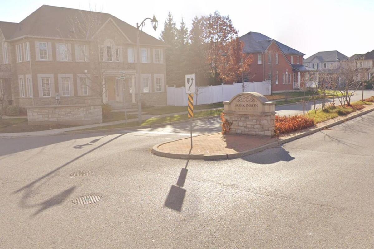 Finished 2 Bedroom Apartment In An Upscale Area Of Ajax Bagian luar foto