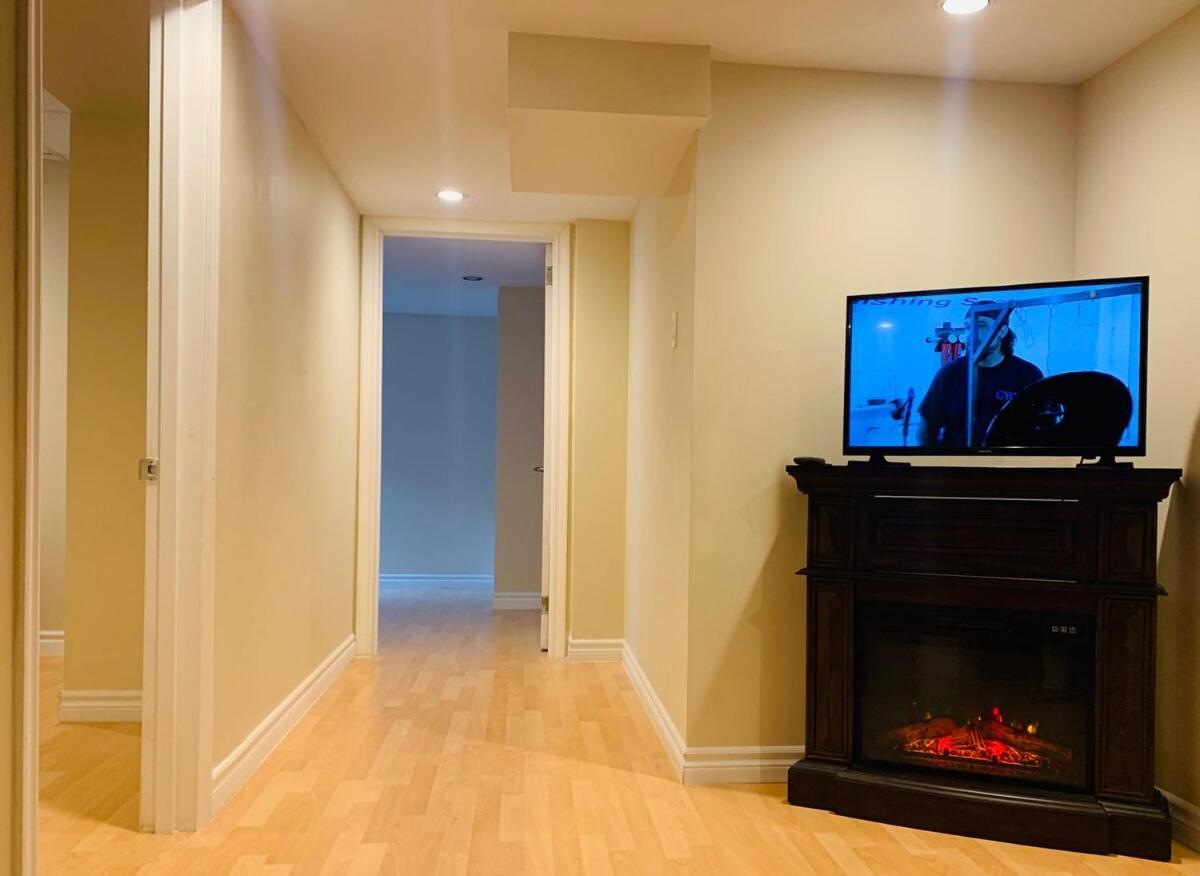 Finished 2 Bedroom Apartment In An Upscale Area Of Ajax Bagian luar foto